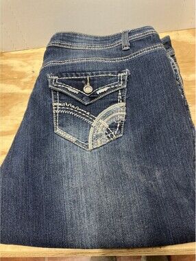 Apollo Jeans Women’s denim capris Size 13-14